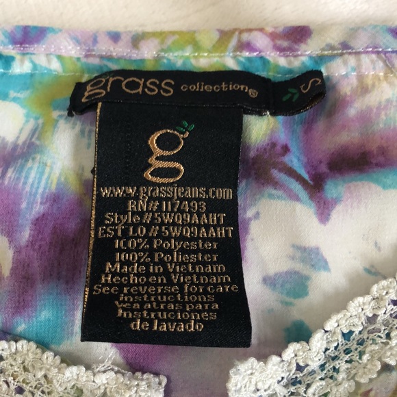 Lavender floral sheer top Small - Picture 3 of 6